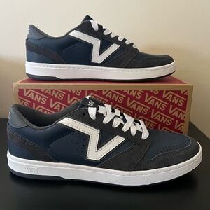 VANS Lowland 2.0 Skate Sneakers Dark Blue VN000D6R1PE Men's Size 11 BNIB